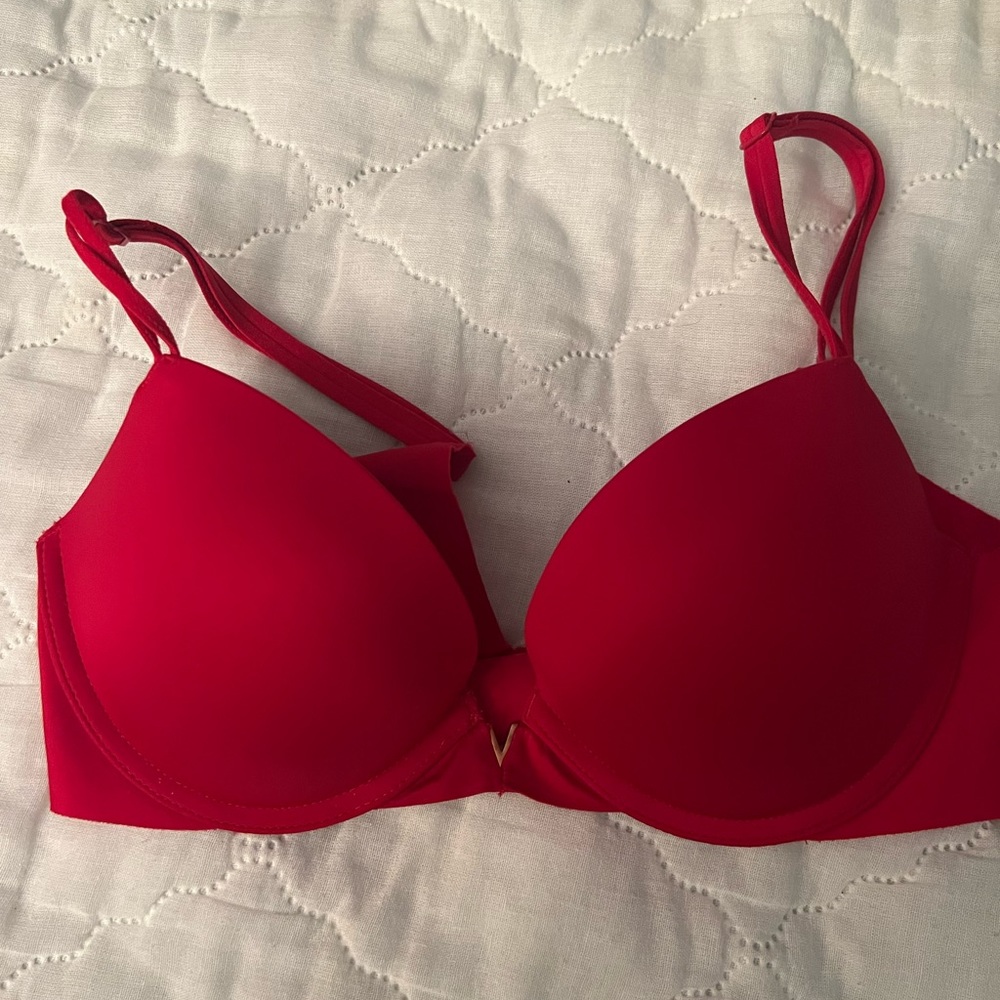 Victoria Secret Very Sexy Push Up Bra 32c